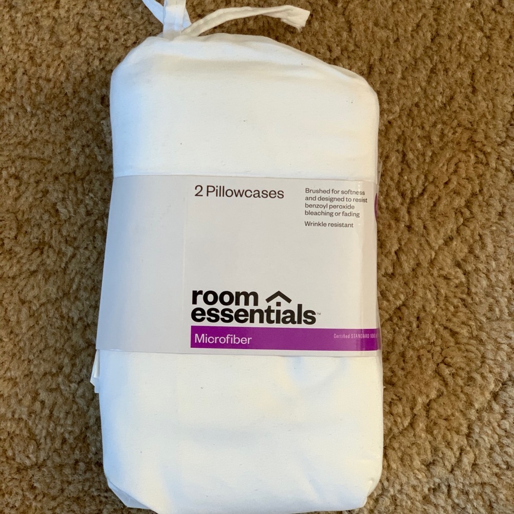 Room Essentials King Microfiber Pillowcases